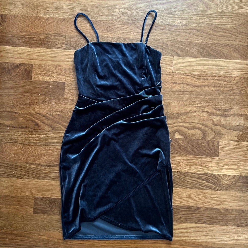 Windsor Hoco Dress Velvet Blue